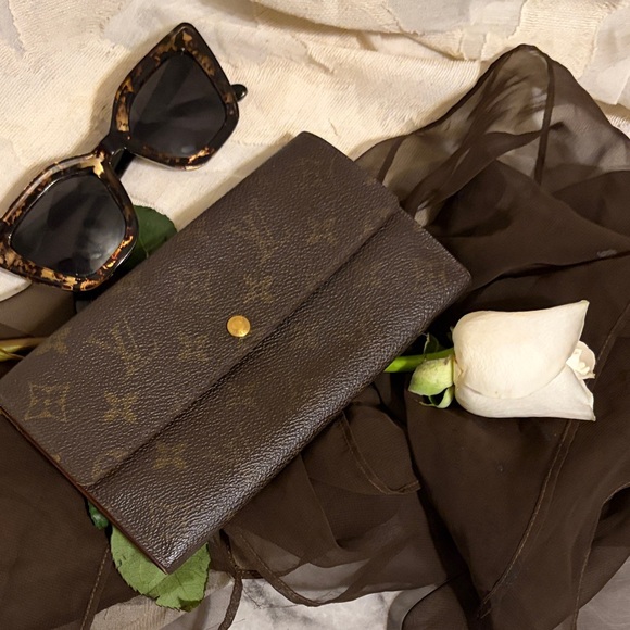 Louis Vuitton Brown Monogram Wallet - Picture 3 of 8